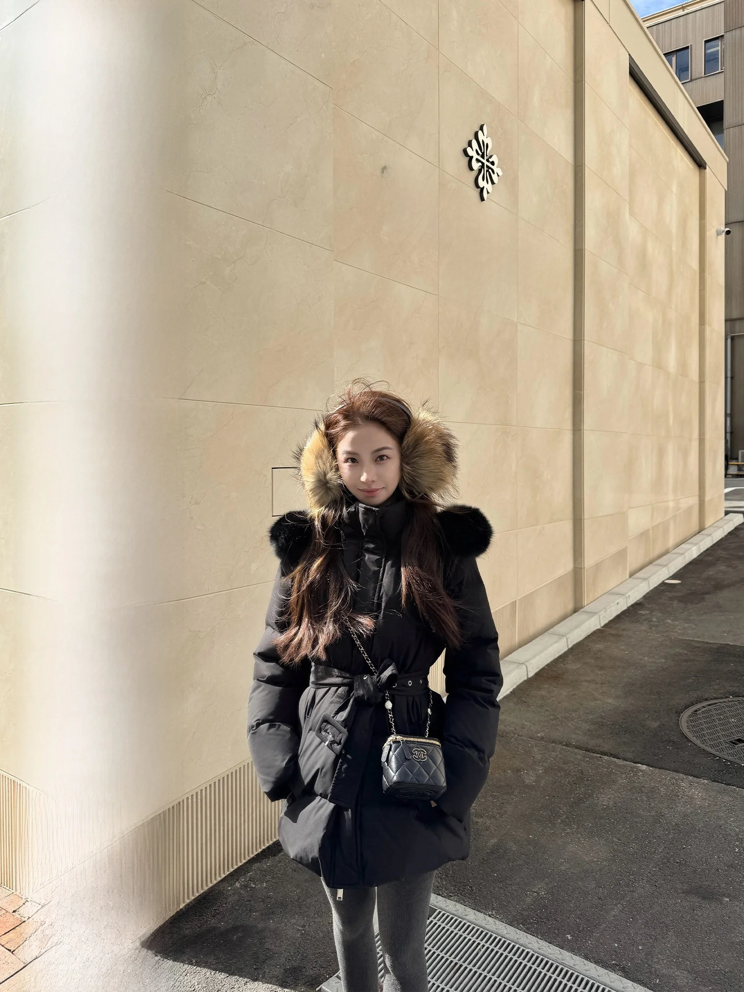 

YUYUREAL Korean Sle Women's Jaet Fur Collar 90 White Du down Mid-Length Puffer Coat Slimming Waist Design