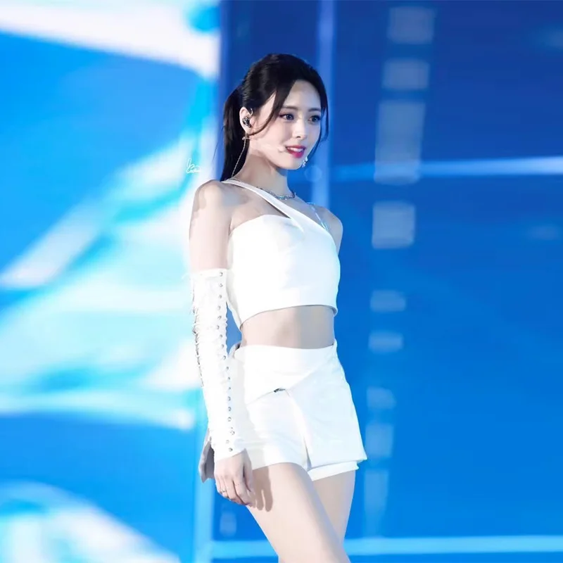 White Performance Costume Jazz Street Dance Female Group Stage Outfit Strapless Ethnic Fashion 2024 Autumn New Arrival