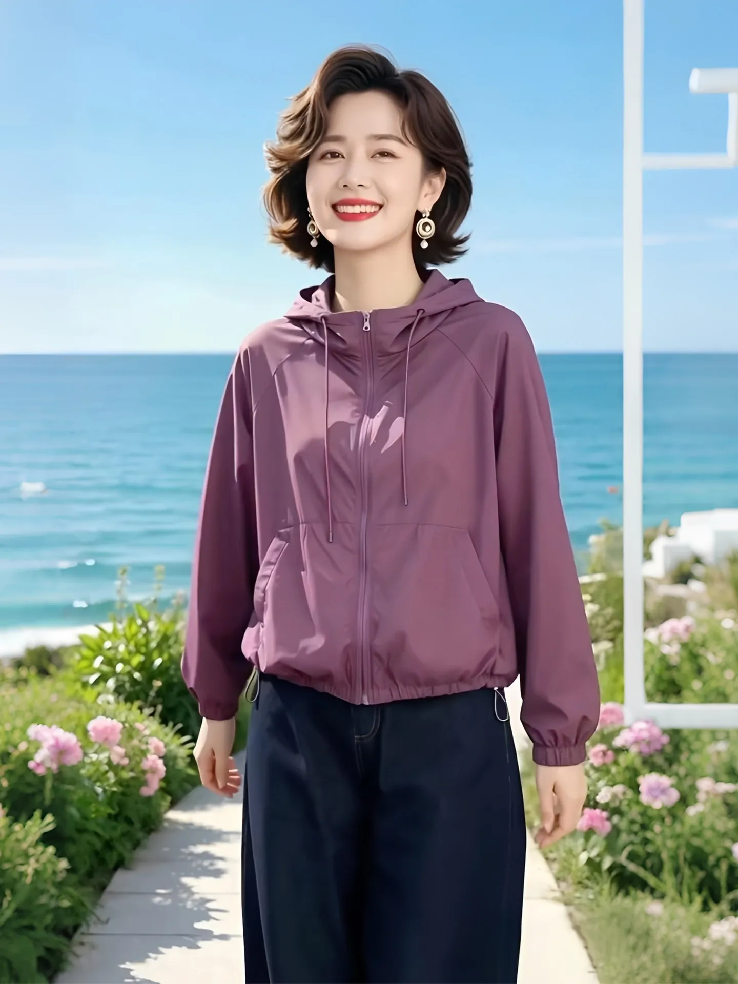 

Women's Summer Lightweight Breathable Comfortable Hooded Sun Protection Outerwear Cool Feeling UV Protection Fashionable Jacket