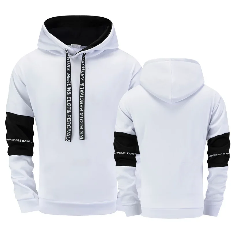 Sweatshirt dan Celana Jogger Warna Hitam Putih Campuran, Busana Kasual Urban, Outfit Terbaru 2025, Setelan Olahraga Pria Baru, Hoodie dan Celana Panjang