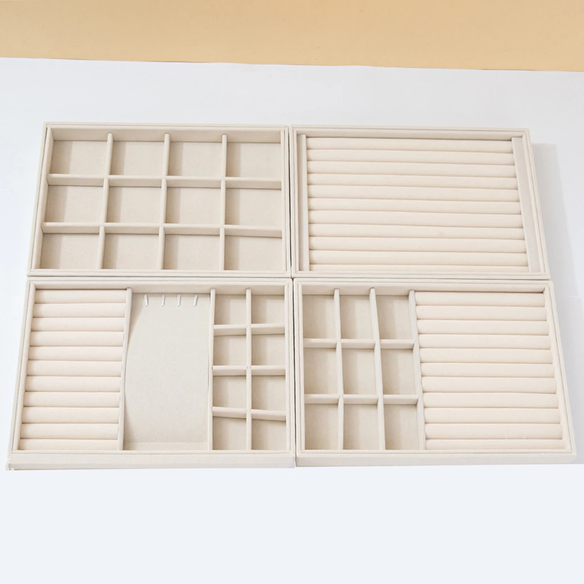 صندوق تخزين كبير للمجوهرات، والأقراط، والخواتم، وصندوق تخزين القلائد، وصينية المجوهرات