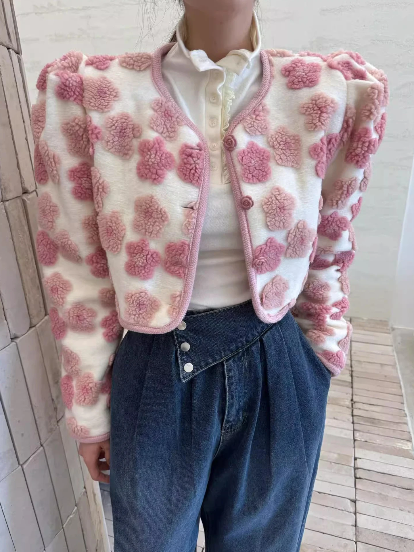 

Ele ort Lamb Fur Jaet Women's Faion Commute Sle Single Button Floral 3D Design Winter New Arrival Coat