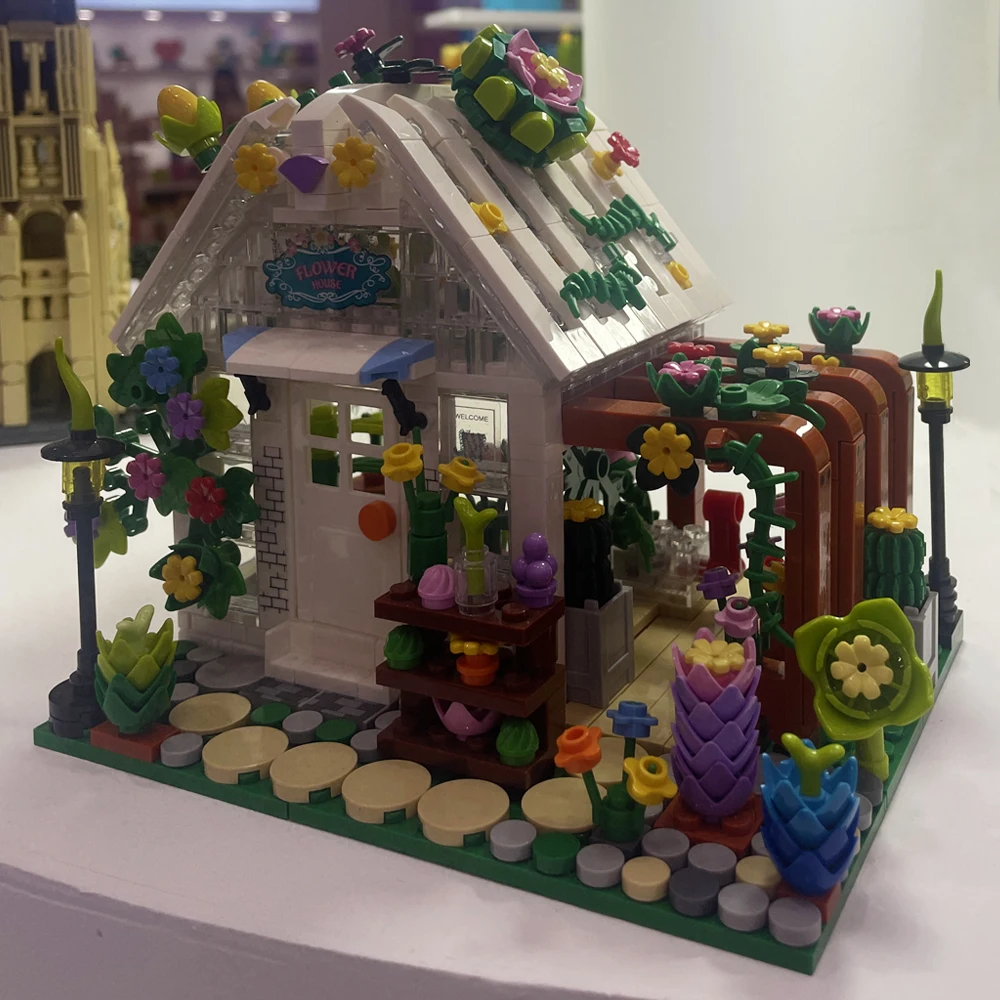 

719pcs Street View Series Flower Shop Building Block Flower House Villa Garden Model Bricks Toys For Kid Birthday Gift MOC