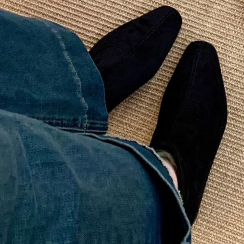 العلامة التجارية مصمم 2025 الخريف جديد كلاسيكي بلون أحذية بوت قصيرة اليومية المنزل مكتب التسوق خفيفة الوزن تشيلسي الأحذية بوتاس موهير