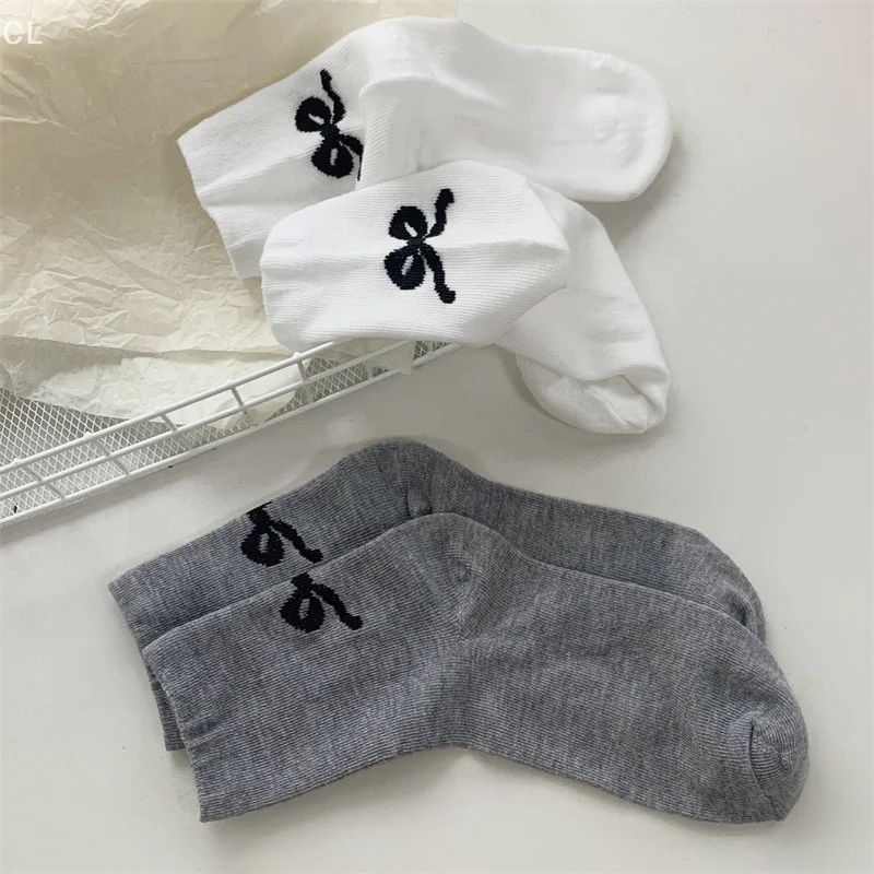 Chaussettes à nœud pour fille douces en couleurs unies - Noir, Blanc, Gris - Tube de ballet, style japonais et polyvalent