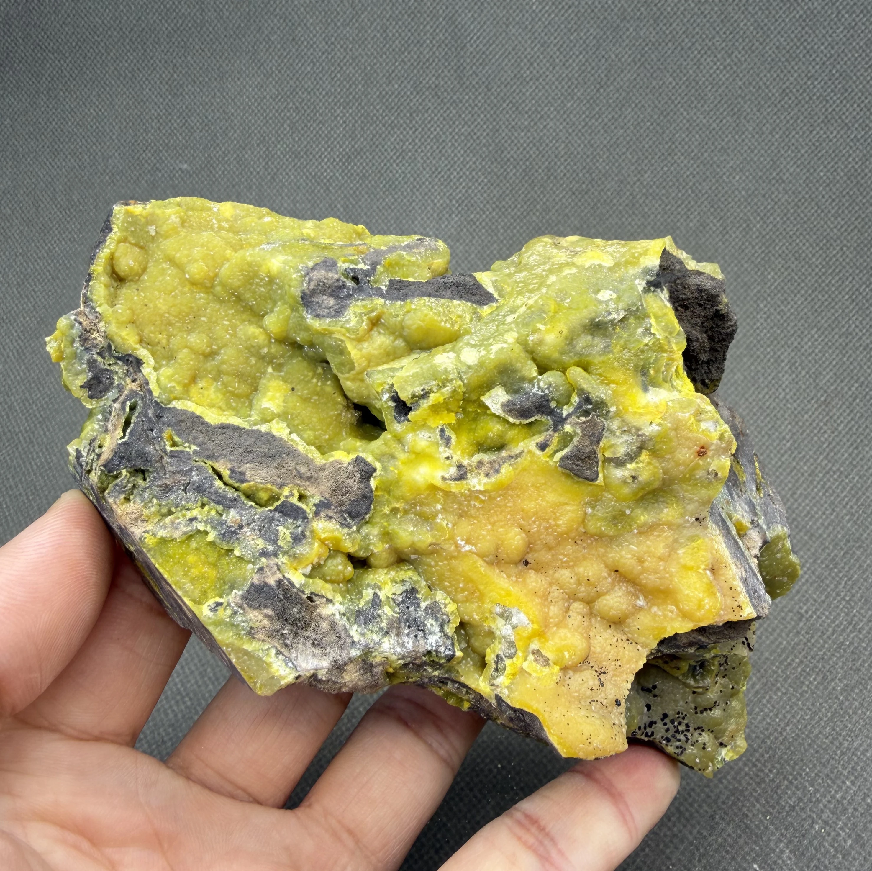 BIG! 565 g Natural yellow smithsonite Mineral Specimens + healing quartz crystals and stones rock gemstone