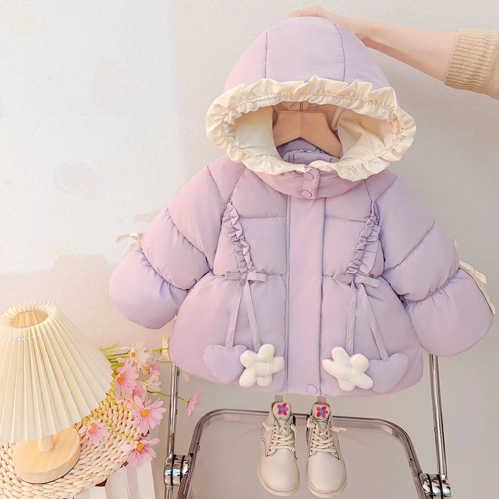 

2025 зимняя новая куртка для девочек, однотонное пальто с бантом, толстое теплое пальто на молнии с капюшоном для девочек 2–6 лет, модный зимний комбинезон на хлопковом пуху