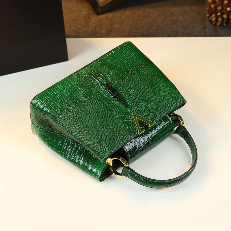 Luxury Genuine Leather Women\'s Handbags Fashion Lady Shell Bag Crocodile Pattern 2023 New Shoulder Messenger Bags Green Black