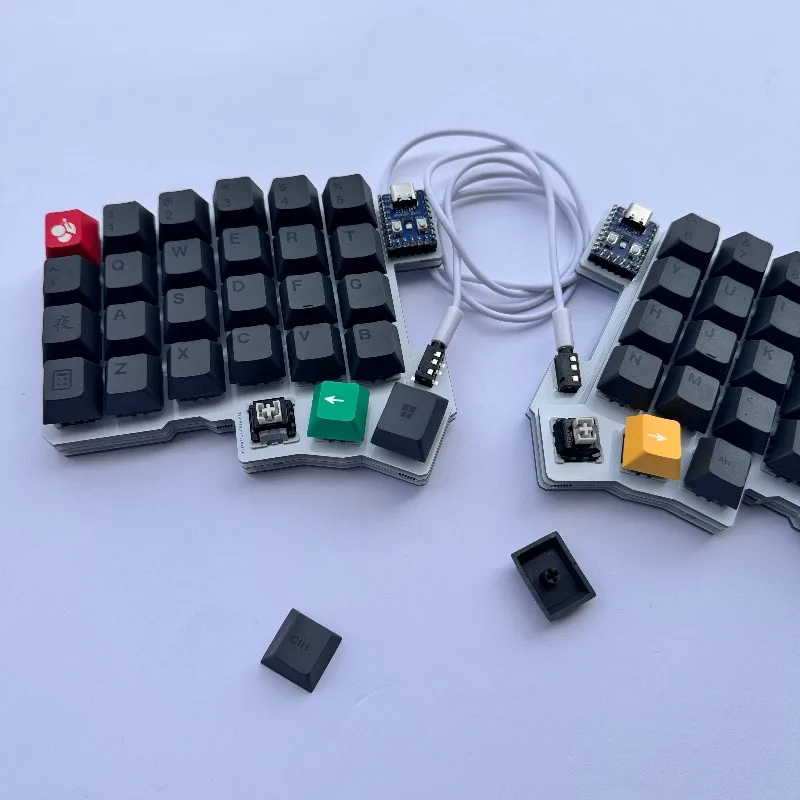 

Silakka54 Wireless Split Keyboard Customized Hot Swap Bluetooth Dual-mode Split Ergonomic Keyboard Gaming Mechanical Keyboards