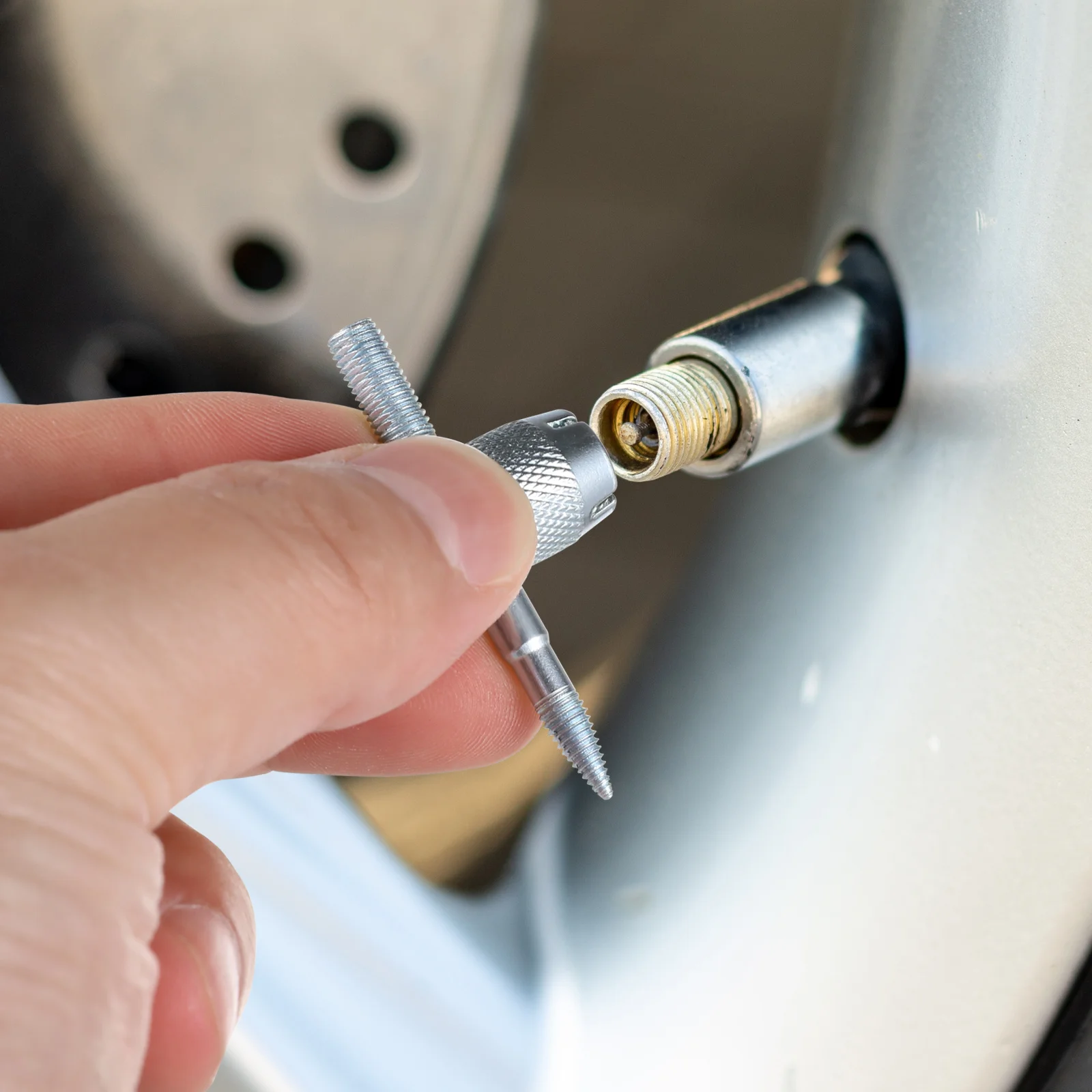 

32Pcs Core Removal Tool Set Durable Wrench for Cars Trucks Bikes Motorcycles Quick Valve Installation Repair Core Wrench