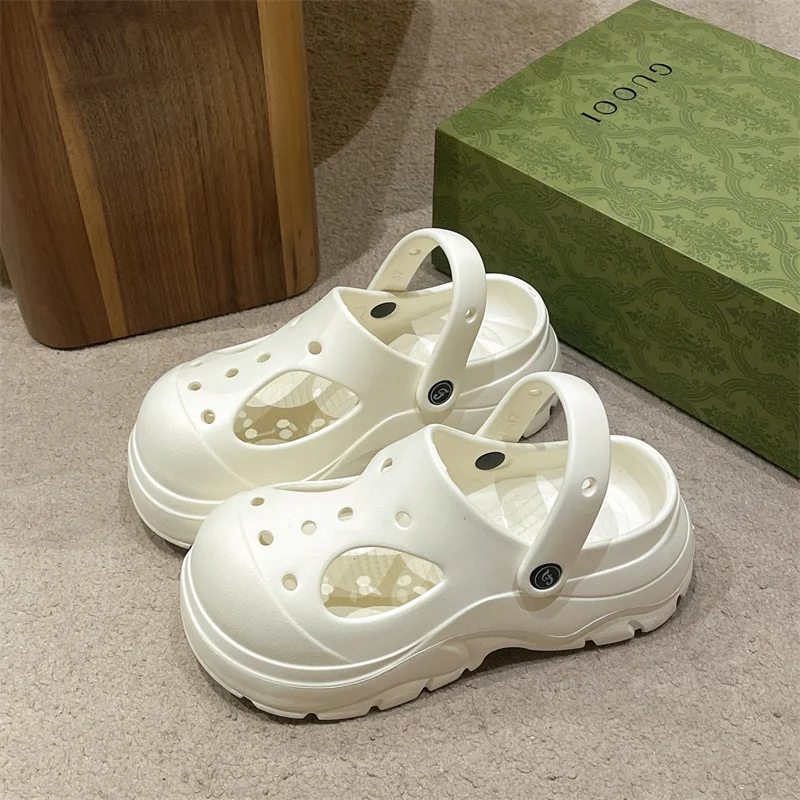 Summer 2024 Shoes Women Korean style EVA Clogs Unique Comfortable Soft-sloed Beach Sandals Advanced Sense Non-slip Garden Shoes