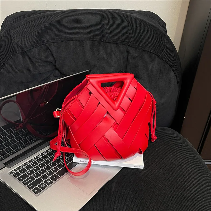 

Women's Messenger Bag Crafted From Iguana-Print Leather Boasting Sleek Elegant Toronto High-End Durable Spacious Soft Style