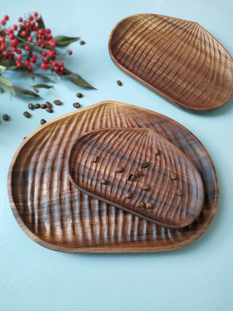 

Cherry Wood Dessert Plate Serving Tray Walnut Wood Storage Box for Chestnuts Pastries Dry Fruits Irregular Shaped Wooden Plate