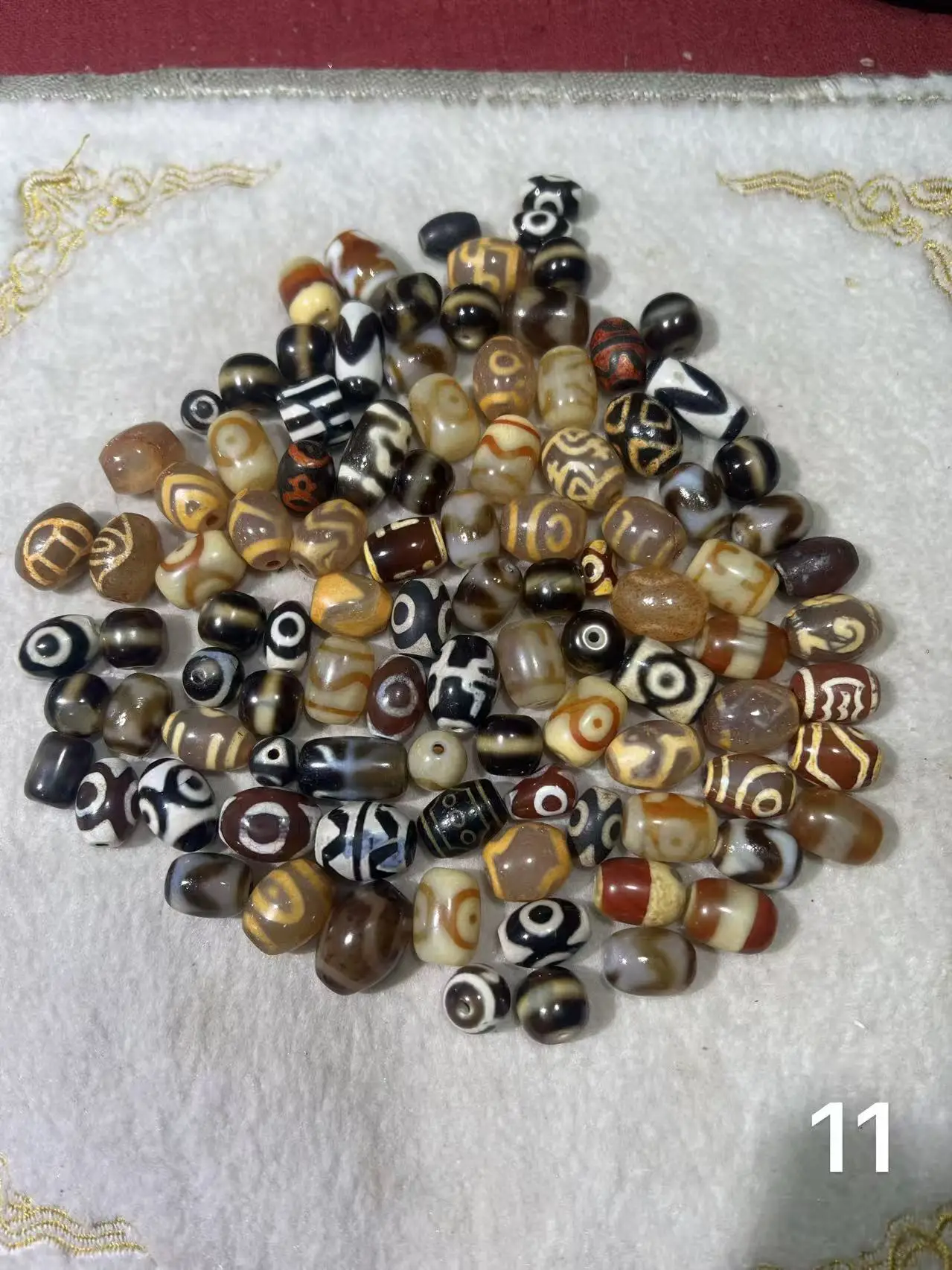 100pcs/lot natural old agate dzi variety of rare patterns weathering patterns men\'s women\'s styles DIY into necklace pendants