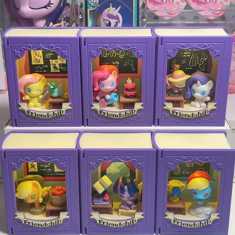 My Little Pony Freundschaftsklasse Leuchtbuch Blind Box Spielzeug Geschenk Leuchtende Mini-Szene Zauberbuch Spielzeug Sammlerstück Kinderspielzeug