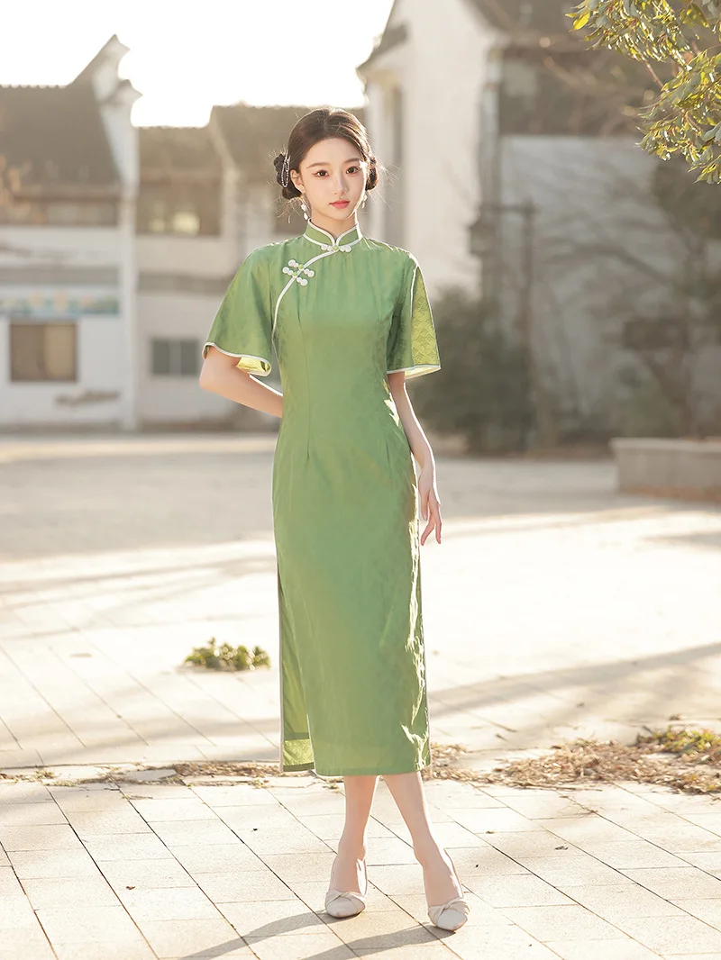 

FZSLCYIYI Light Green Sexy Jacquard Satin Qipao Elegant Short Sleeve Chinese Cheongsam Retro Daily Evening Dress