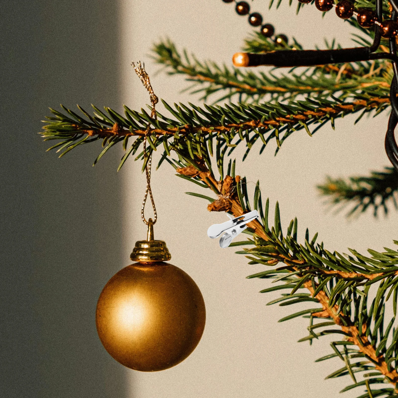 

100Pcs Mini Metal Clips Alligator Style for Christmas Tree Ornaments Wreaths Flowers Secure Grip Craft Decoration