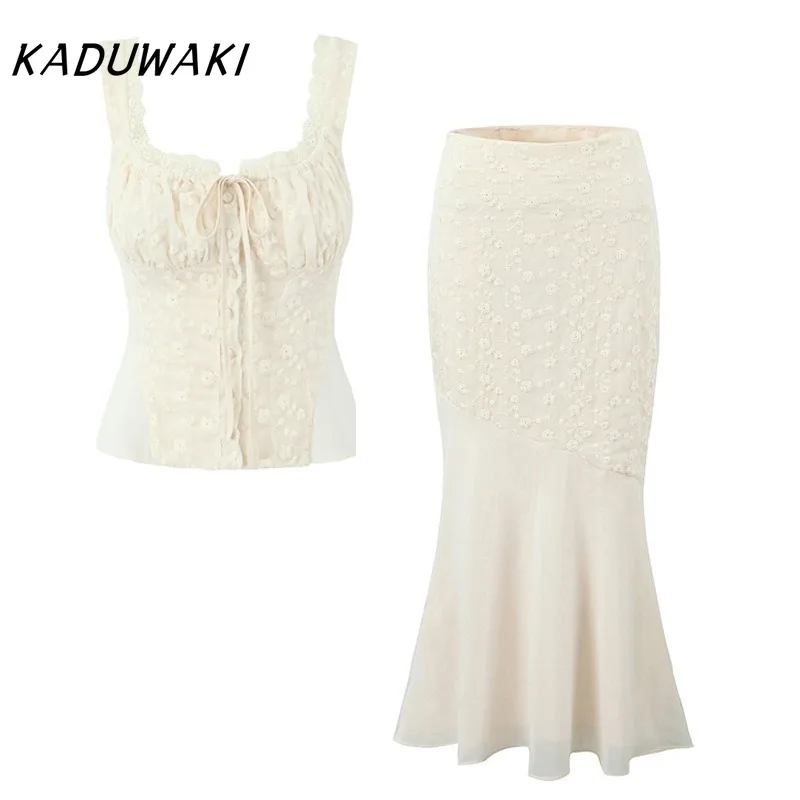 KADUWAK Retro Court Style Waisted Embroidered Top French Fishtail Bustier Skirts Fashion Vacation Dress Sets أطقم نسائية قطعتين