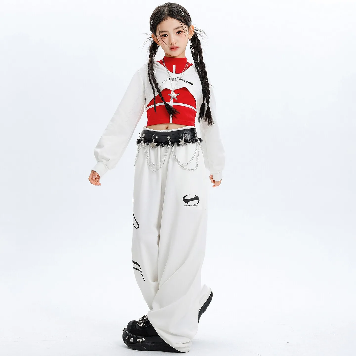 

Детская одежда в стиле K-pop и хип-хоп: белая укороченная толстовка с капюшоном, повседневные широкие спортивные брюки с надписями для девочек, костюм для уличных танцев