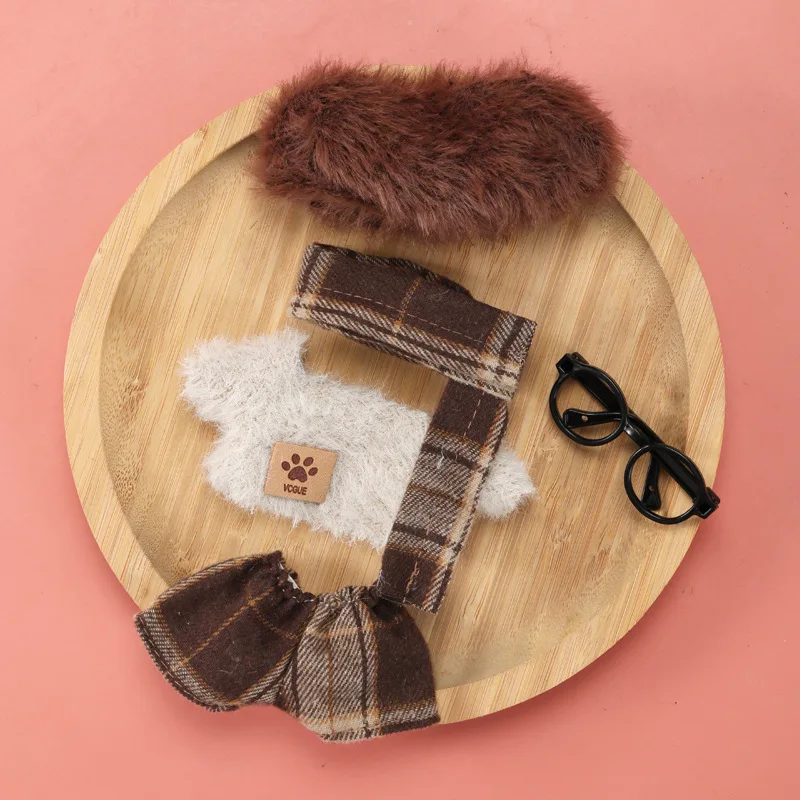 Set di bambole di peluche da 20 cm in stile britannico marrone adorabile cambiamento di outfit invernale adatto per bambole di cotone giocattolo di peluche da collezione
