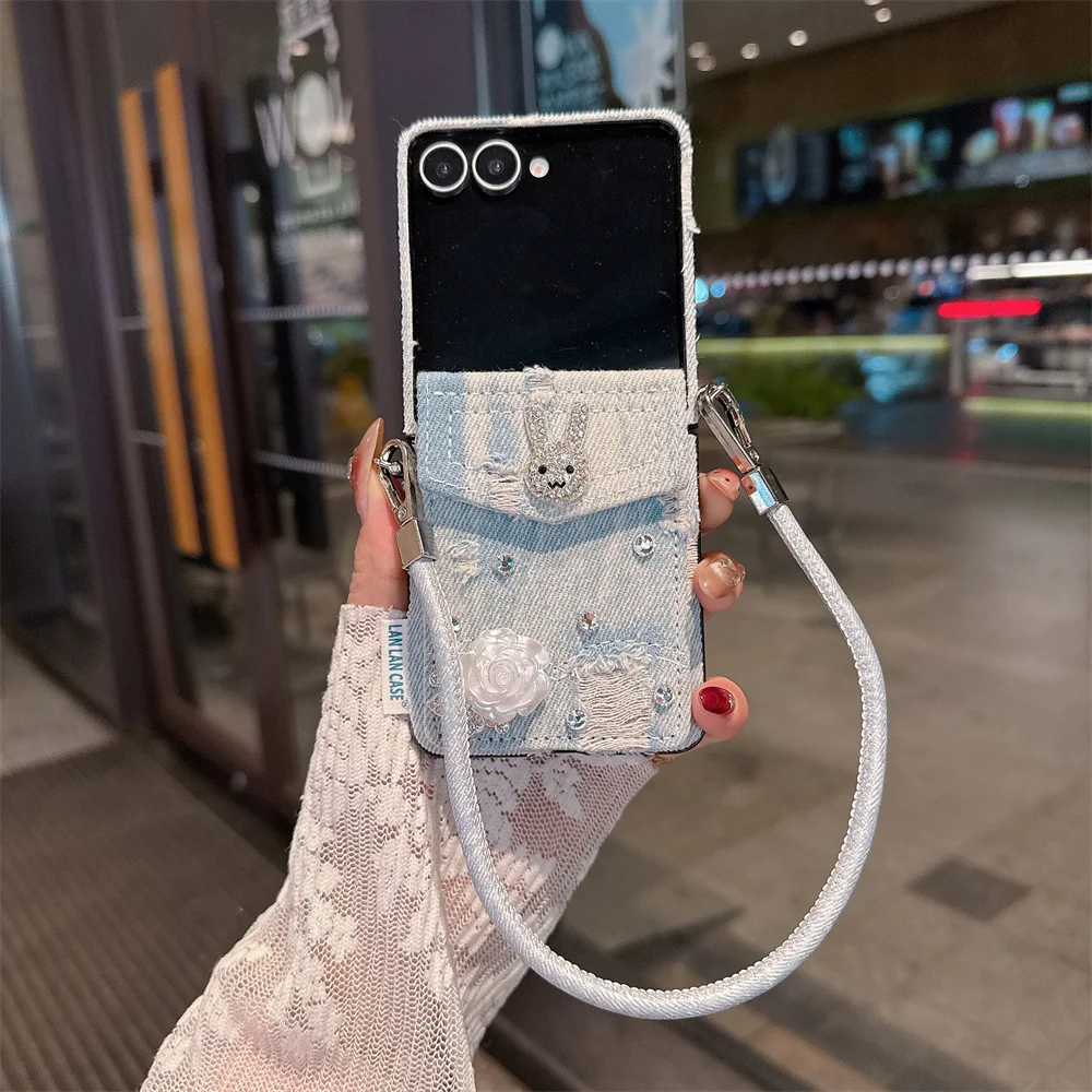 

Luxury Diamond 3D Bunny Flower With Card Holder Fashion Denim Phone case for Samsung Galaxy Z Flip5 6 7 ZFlip6 5 zflip7 7FE Fund