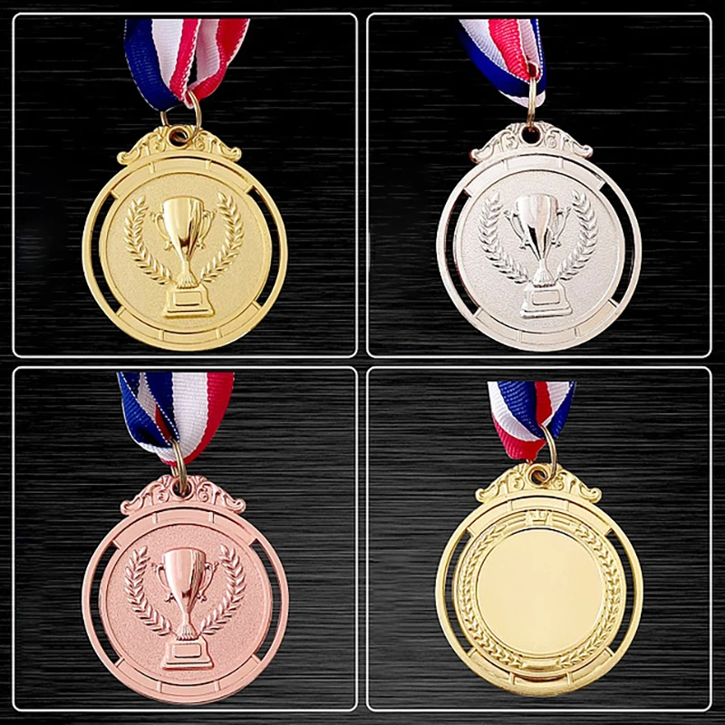 الماراثون الميدالية الذهبية الميدالية الفضية الكأس الميدالية الفائزة مكافأة شارة تشجيع جائزة المنافسة في الهواء الطلق