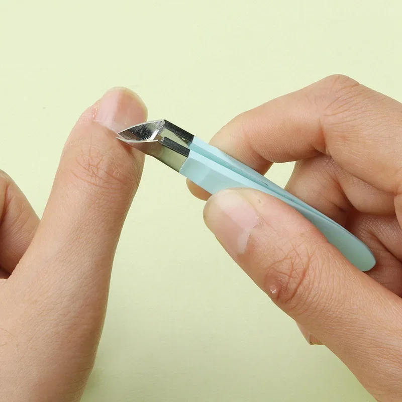 

Small Nail Cuticle Scissors Tweezers Mini Clipper Cutter Trimmer for Finger &Toe Dead Skin Remove Pedicure Tools