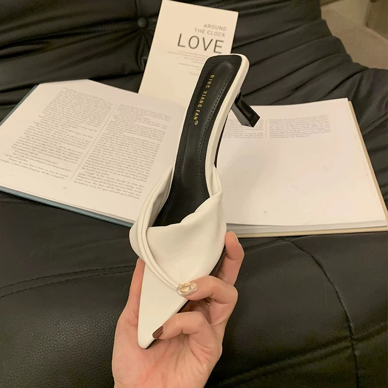 شباشب نسائية بكعب عالٍ أحذية كاوبوي بمقدمة مدببة أحذية البغال صنادل نسائية أنيقة 2025 شباشب مثيرة شباشب صيفية Mujer