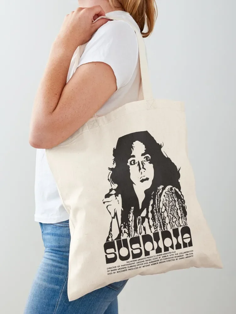 Suspiria โดย Dario Argento T เสื้อ, dario, argento, suspiria, 1977, ภาพยนตร์, ภาพยนตร์, สยองขวัญ, ภาพยนตร์ Tote Bag ถุงของชําแบบใช้ซ้ําได้