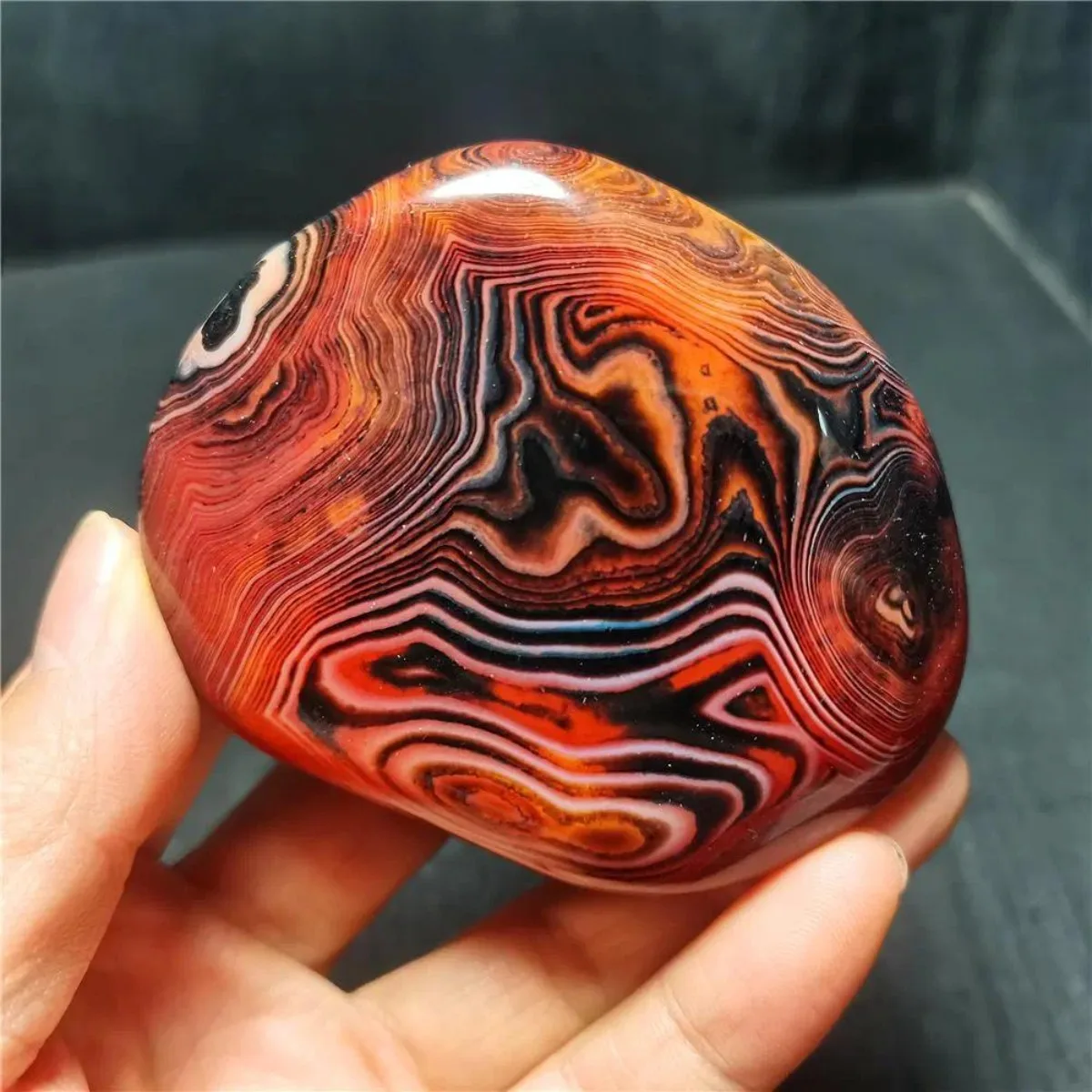 Stone Art Banded Agate Worry Stone, Translucent Beauty, Tumbled Polished, Crystal Display, Natural Stone, Table Display