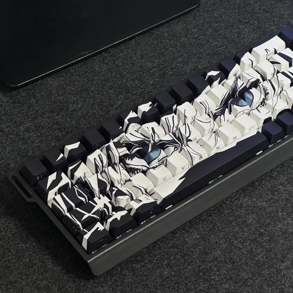 

Anime side-engraved keycaps PBT highly personalized keycaps for 75~87 keys mechanical keyboards