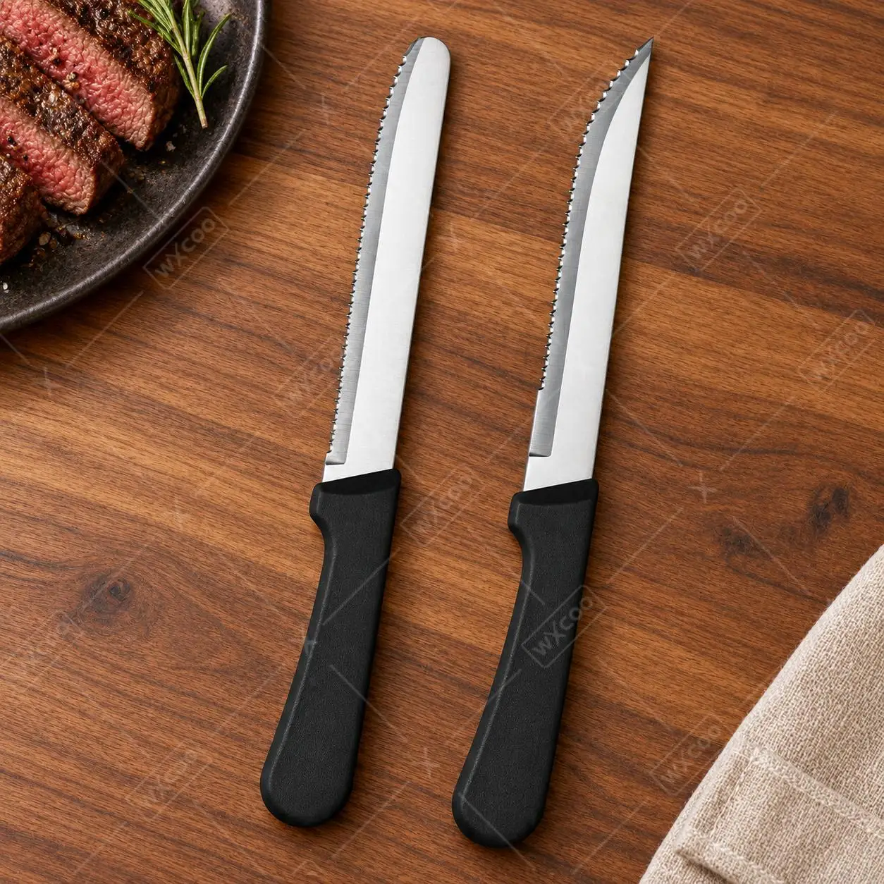 WXCOO Sharp Serrated Full Tang Stainless Steel Steak Knife Dinner Cutlery Set Plastic Handle Dishwasher Safe for Meat and Bread