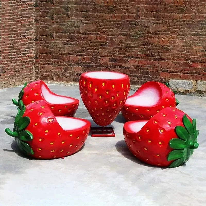 Outdoor fruit statue, strawberry chair, giant strawberry glass, fiber strawberry stool, garden decoration