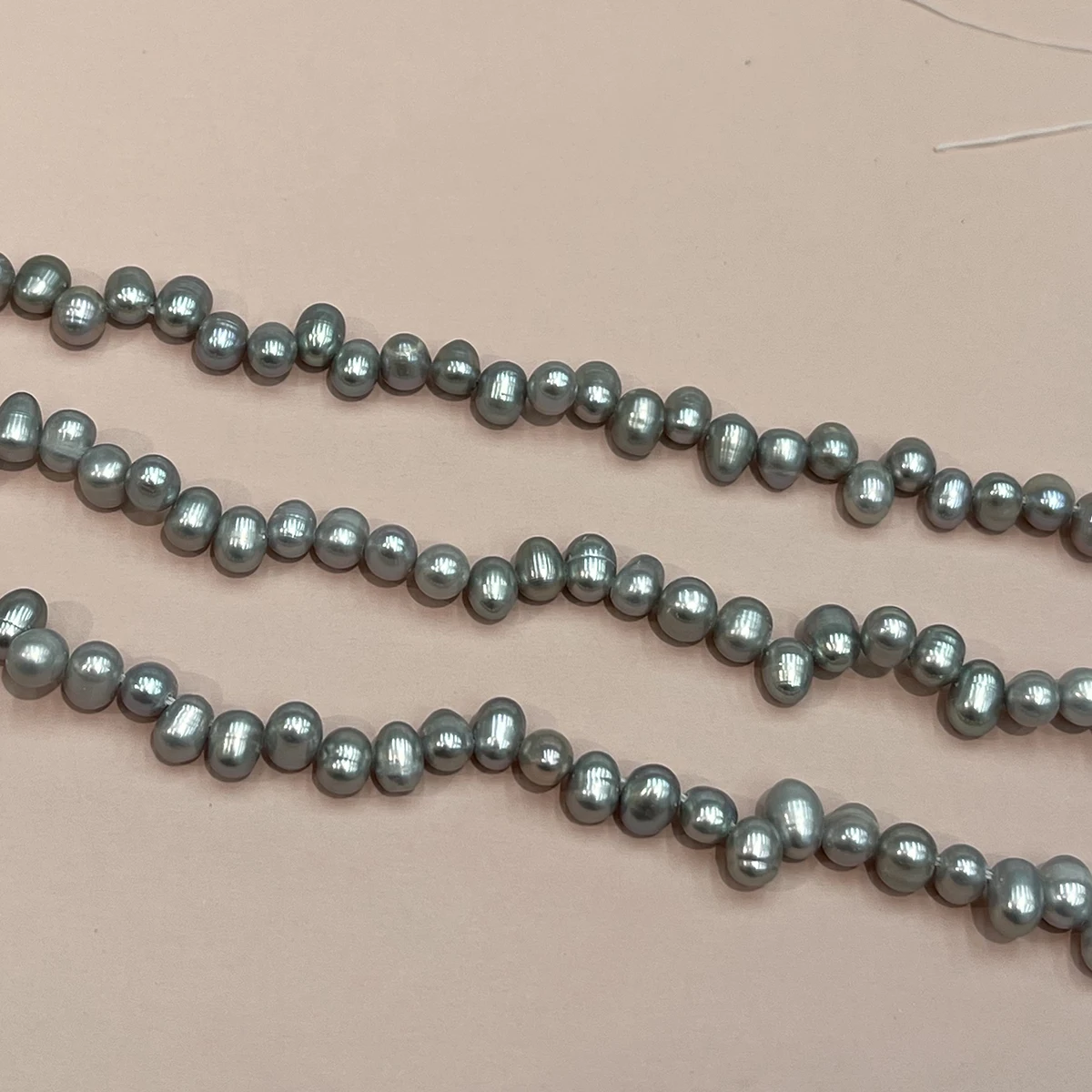 Natürliche Süßwasserperlen mit drei bis sieben Löchern, graue Perlen für die Schmuckherstellung, DIY-Halsketten, Armbänder, Ohrringe, handgefertigte Accessoires – Detail 3