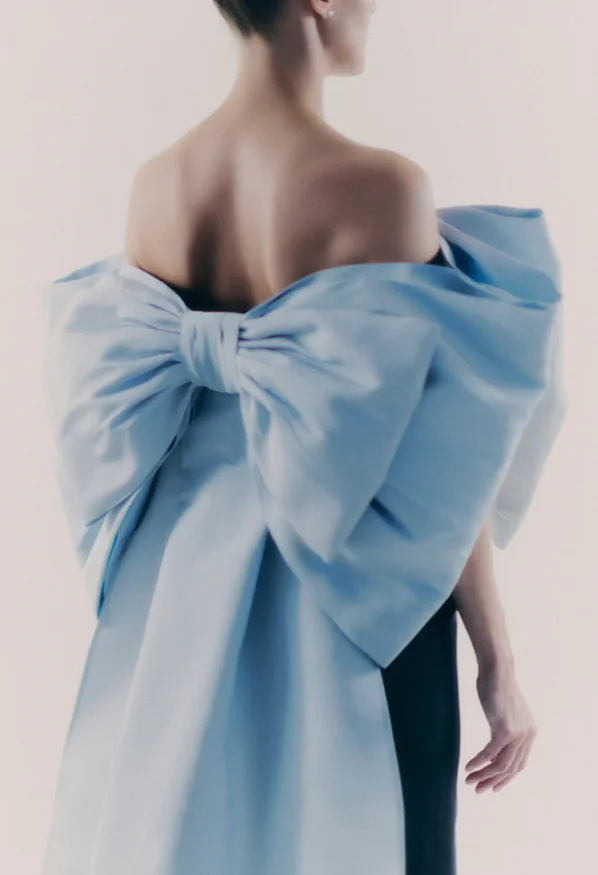 스카이 블루 블랙 오프숄더 이브닝 드레스 더블 보우 파이에 컬럼 가운 탈부착 가능한 케이프 포함 우아한 스트레이트 프롬 드레스