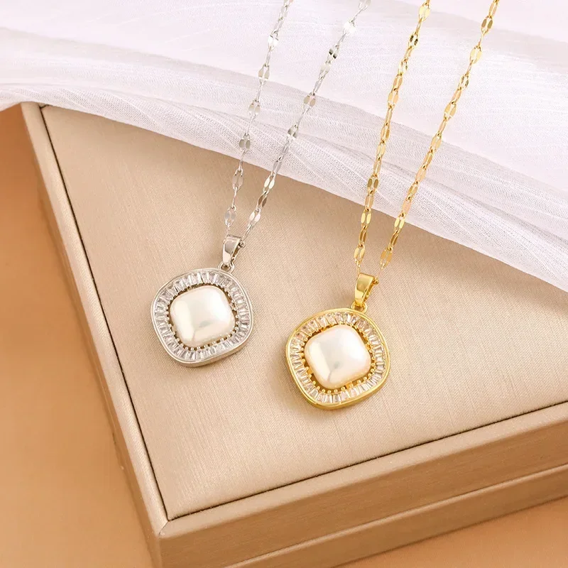 

Square Titanium Steel Necklace Versatile Zircon Necklace
