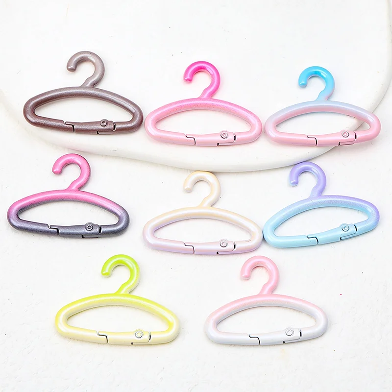 50pcs Alloy Hanger Design Spring Hook Keychain Colorful Cute Style Key Ring Backpack Handbag Pendant Gradient Clasp