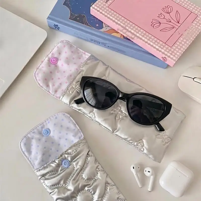 Sunglasses Pouch Quilted Satin Heart Embossed Eyeglasses Storage Case Snap Button Portable Lightweight Eyewear Carry Case