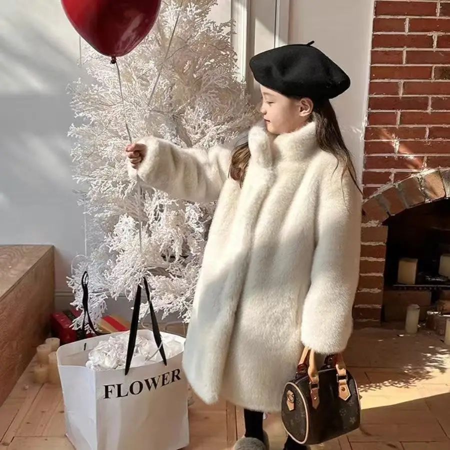 Children's Autumn and Winter cCoat 2025 New Style Girls Faux Mink Fur Fur Fur Girls' Thick and Warm One-piece Velvet Windbreaker