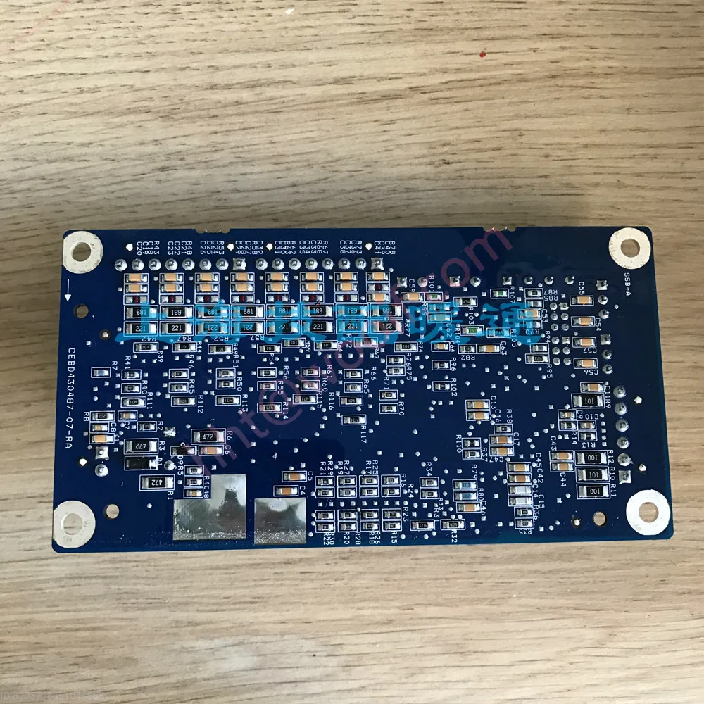 لوحة PD4-AUX1 جديدة 100% 32GB500442EE لأجزاء مبرد الناقل 30XA 30XQ 30XW