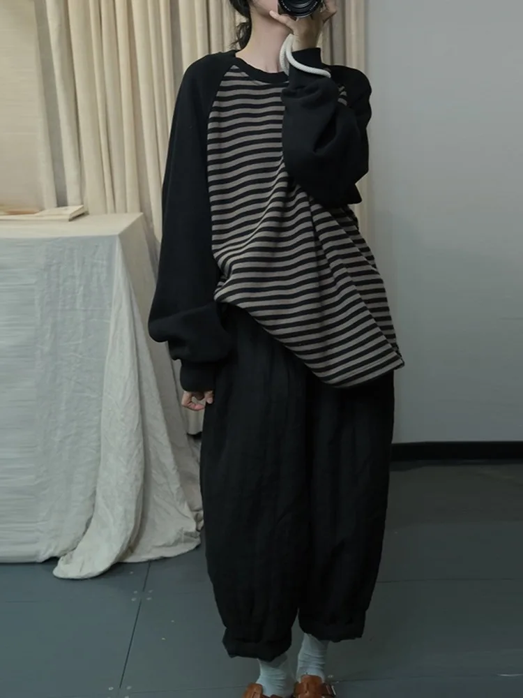 Bluza z kapturem na jesień i zimę, ocieplana polarem, oversize, z odkrytymi ramionami, w paski, koreańska moda, artystyczna, oryginalna, duże rozmiary.