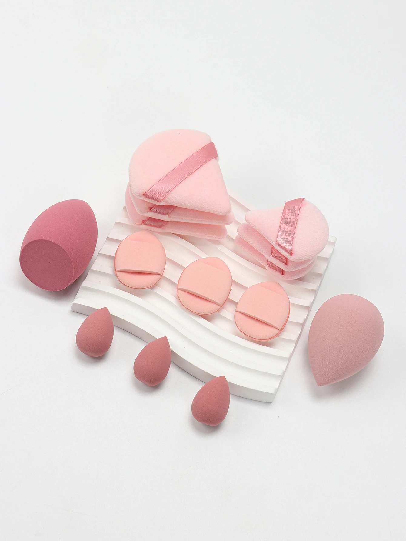 High-Energy 14-Piece Set, 3 Loose Powder Puffs & 3 Mini Loose Powder Puffs & 2 Large Makeup Sponges & 3 Mini Makeup Sponges