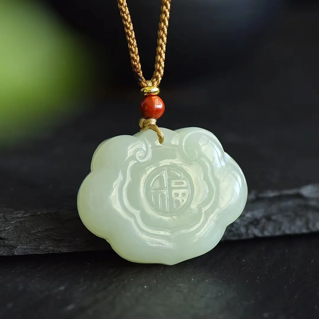 Exquisite Hetian Jade Peaceful Ruyi Lock Pendant Jewelry 4100#