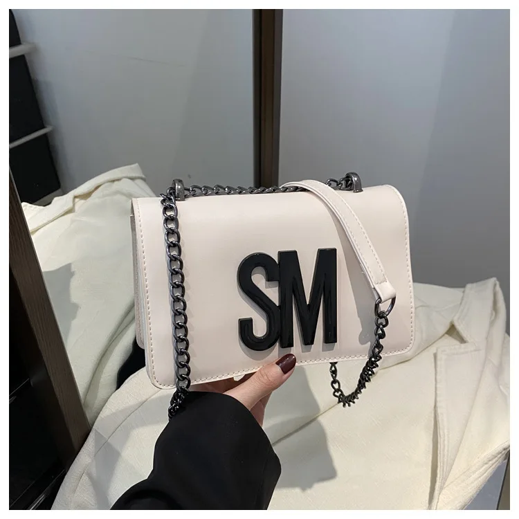 

2025 Spring New Women's Light Luxury Small Square Bag - Simple Letter Niche Design, Fashionable Retro Shoulder Messenger Bag