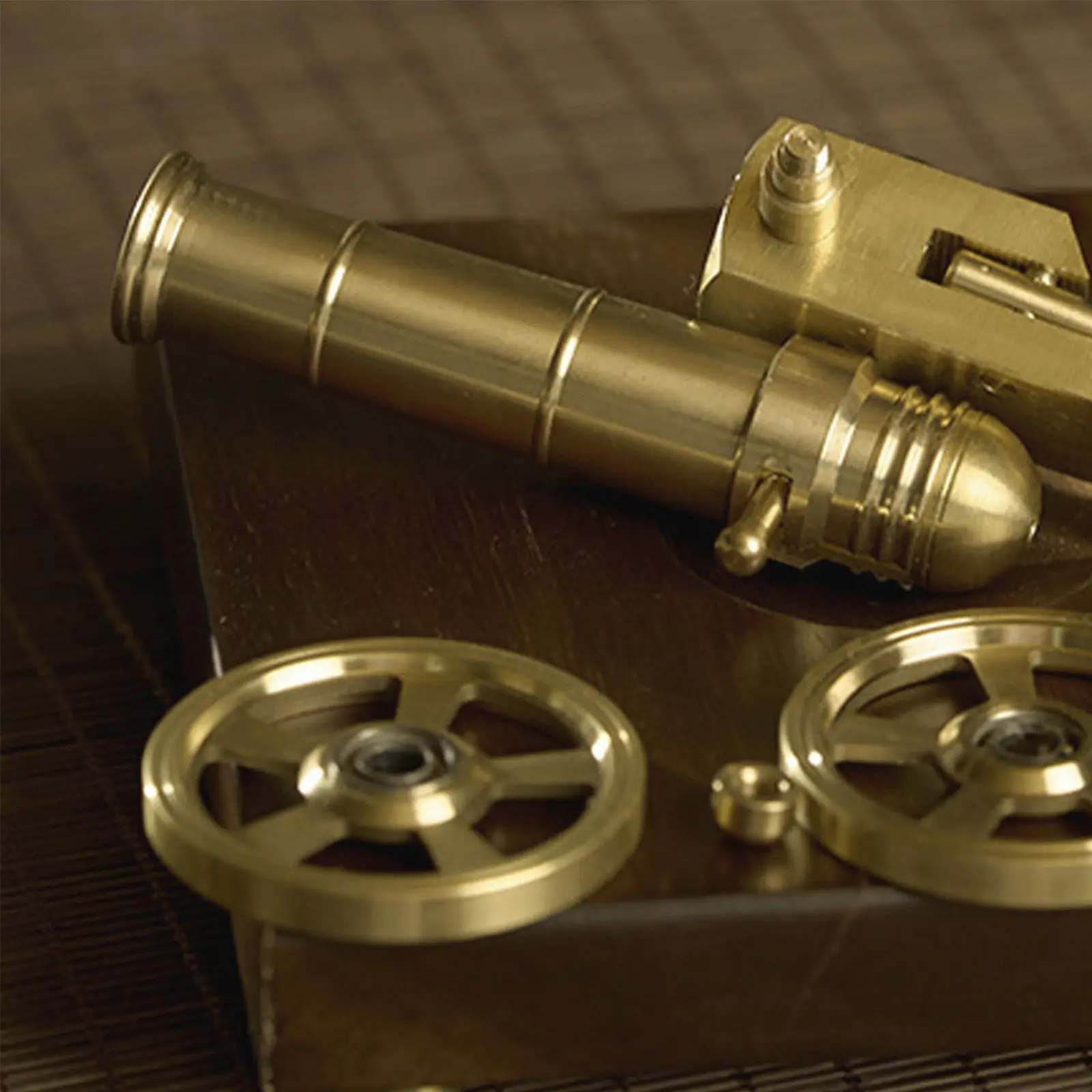 

Маленькая латунная пушка-украшение в винтажном стиле, декоративный орнамент для стола, полки, домашнего офиса, гостиной, латунь