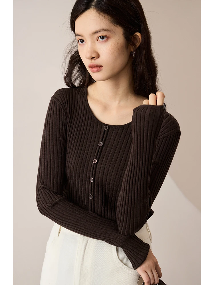 ZIQIAO Slim Fit Versatile Slim Long Sleeve Wool Knit Shirt For Women\'s Autumn 2023 New Underlay White Loose Casual Women Tops