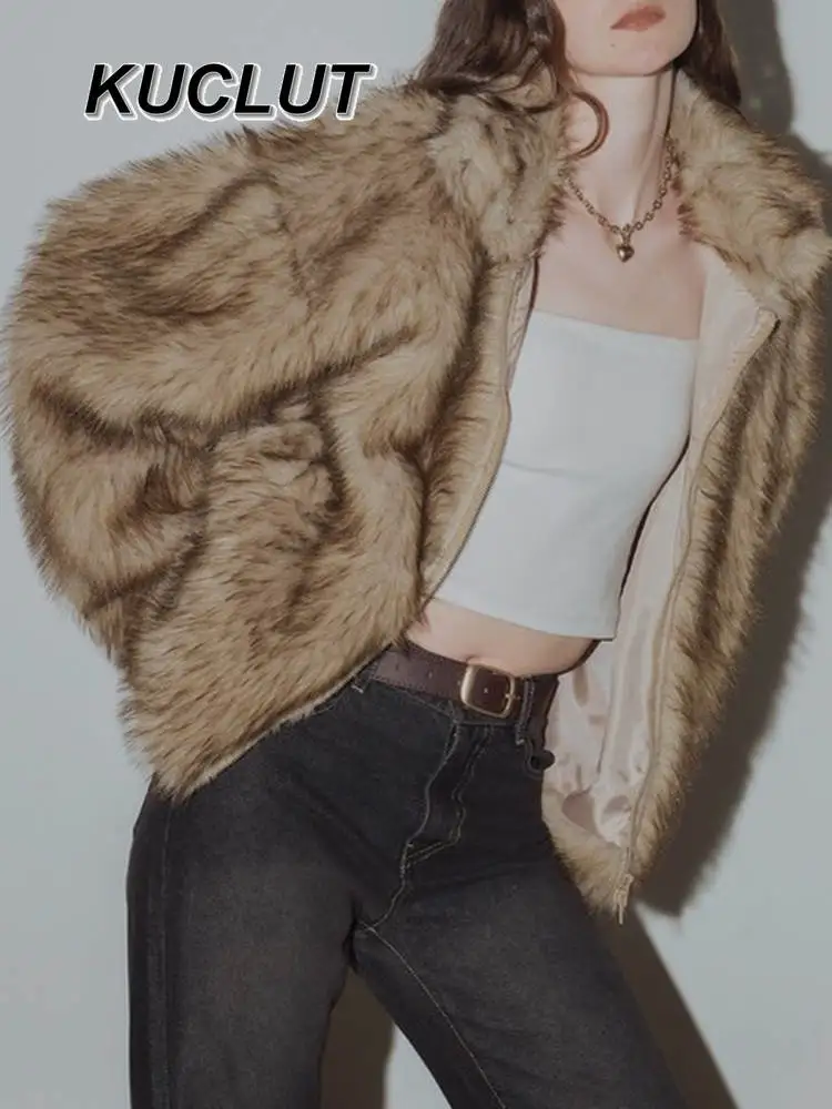 Cappotti in pelliccia sintetica da donna Giacca con cerniera a maniche lunghe High Street Style Giacche calde invernali alla moda Cappotto spesso casual