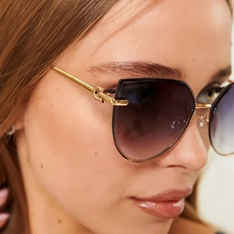 2pcs New Women Large Frame Cat Eye Sunglasses Female Metal Gradient Lens Sun Glasses Outdoor UV Protection Designer Eyeglasses