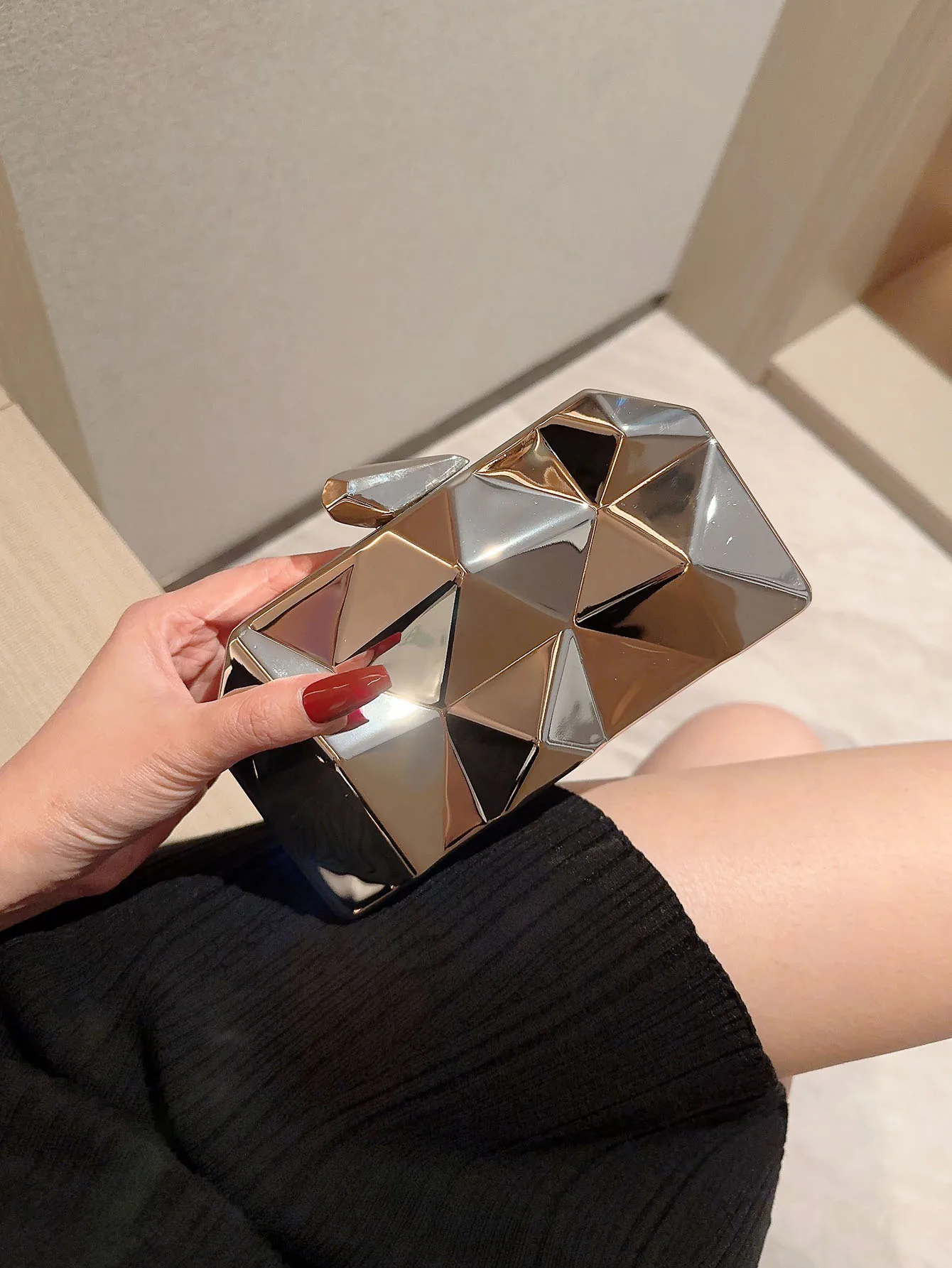 Ladies fashion Shiny Shaped Hardware Box Dinner Bag Banquet Bag Clutch Dress Bag Evening Bag Prom Bag Chain Bag