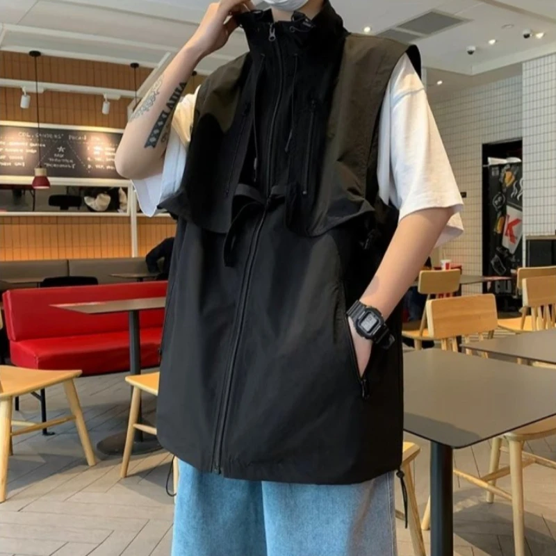 

Ultra Lightweight Loose Fit Men's Japanese Retro Workwear Vest Plus Size Summer Sleeveless Denim Vest Jacket​